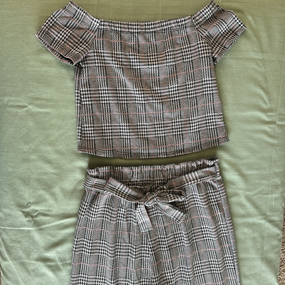 Boutique Two Piece Set Size M